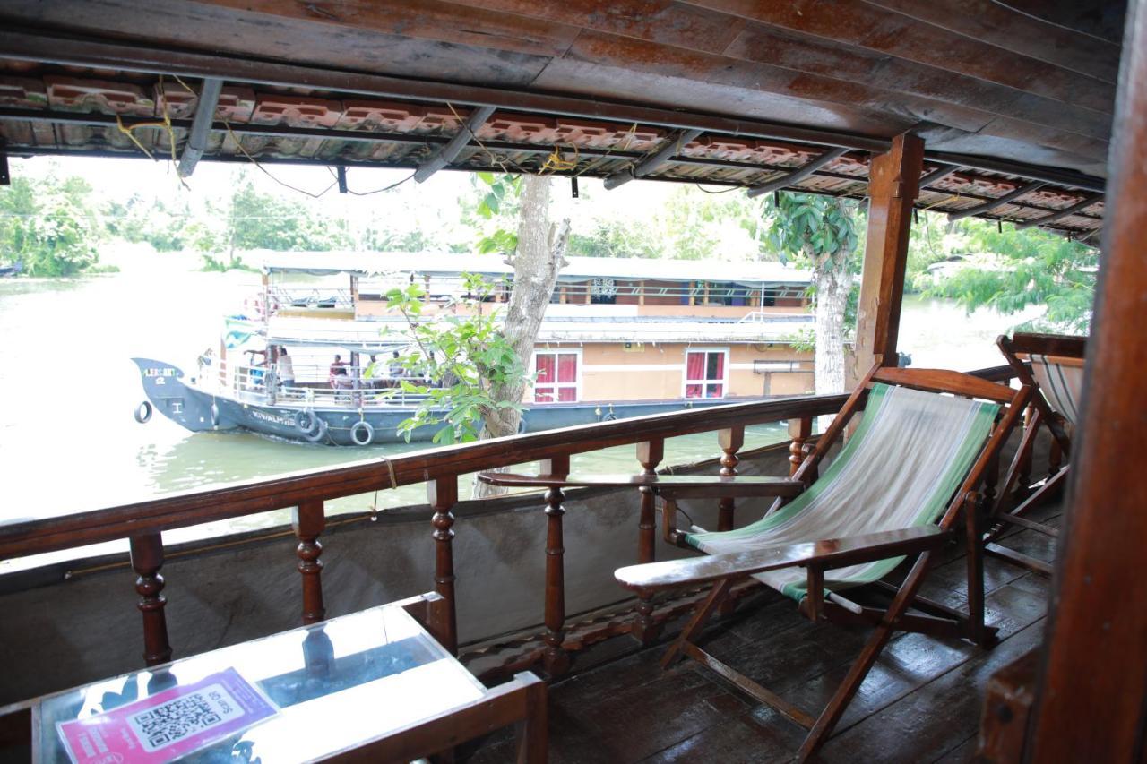 Malayalam Lake Resort Alappuzha Exterior foto